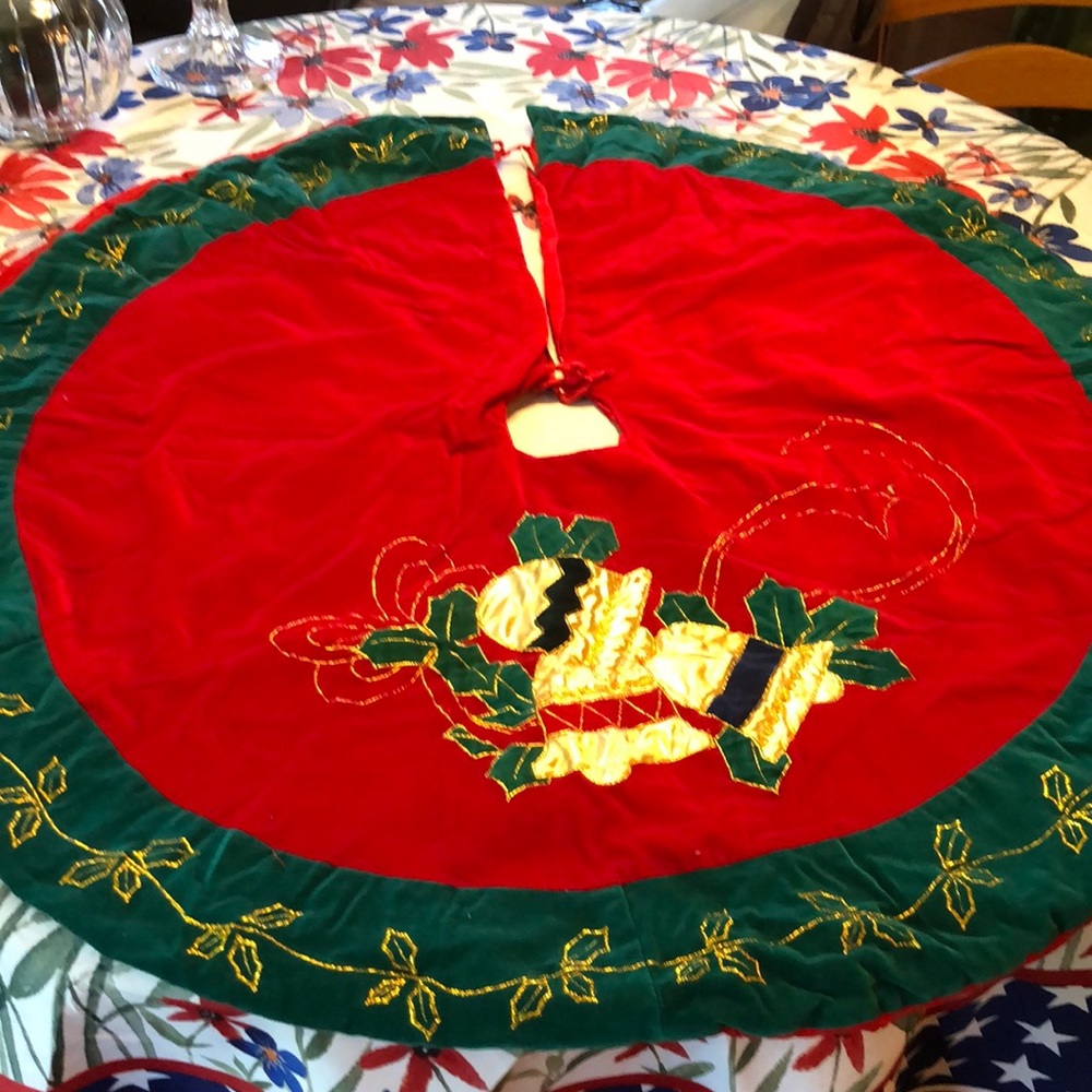 Elegant Red & Green Velvet With Bells Christmas Tree Skirt 44" Wide